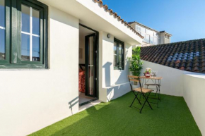 Host Wise - Cheerful Sunny Flat - Historic Center